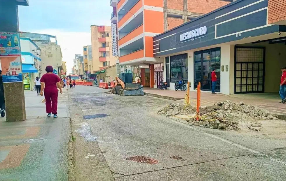 En Pereira avanzan las labores de repavimentación de la carrera Quinta