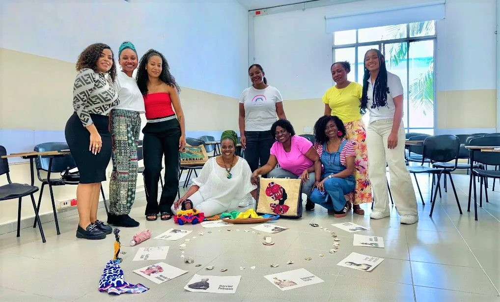 Mujeres afrodescendientes pereiranas fortalecen su liderazgo y habilidades empresariales en el diplomado «Mujer afro, estamos con vos»