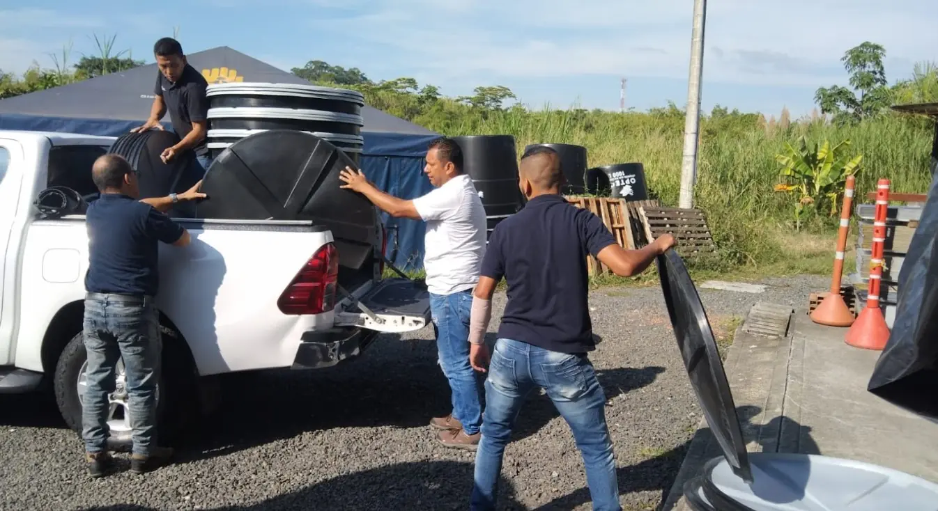 Gobernación de Risaralda entrega ayudas humanitarias a familias afectadas por eventos naturales en Marsella y La Celia