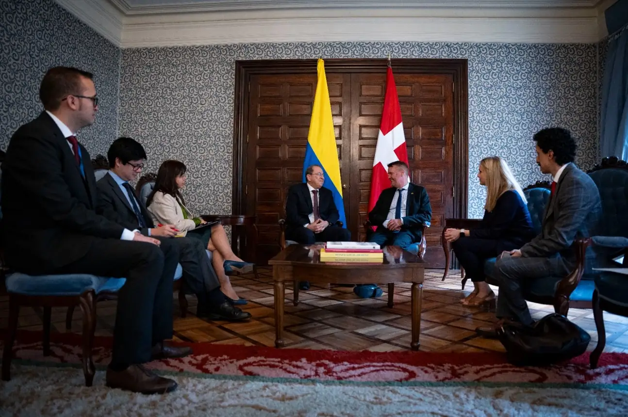 Nuevo embajador del Reino de Dinamarca en Colombia presentó copias de estilo al Viceministro Jorge Rojas