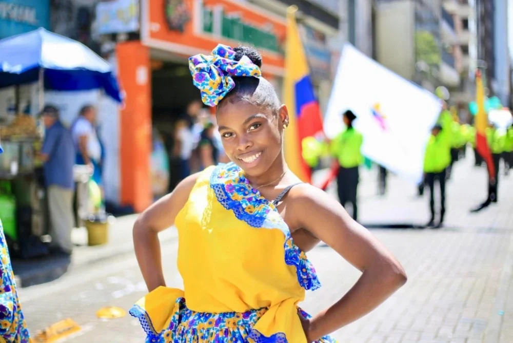 Con danzas y tambores, Pereira dió inicio al Carnaval por la Paz