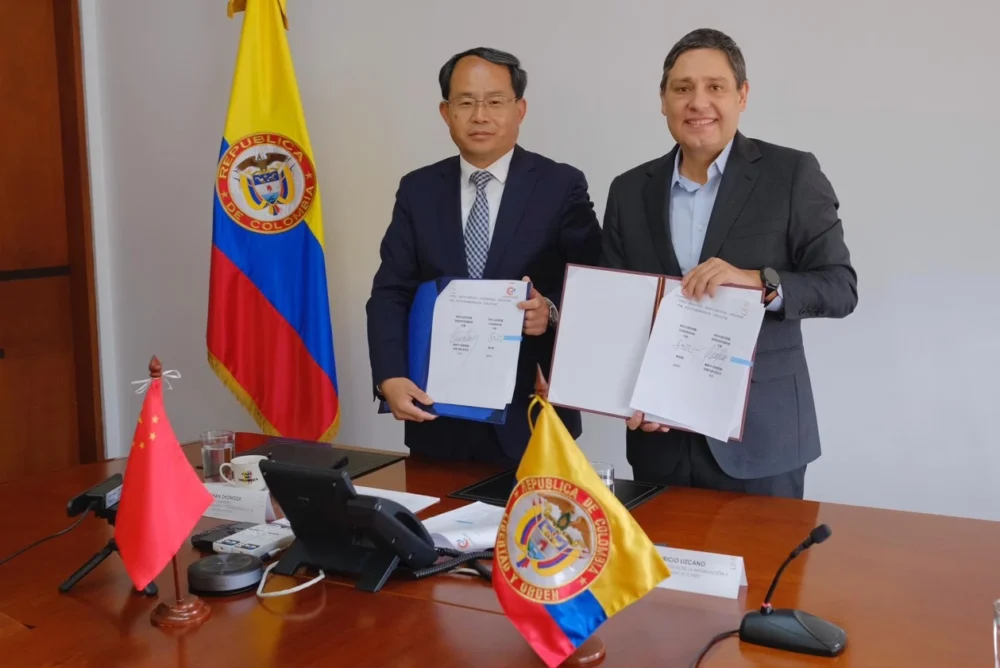 Colombia y China firman acuerdo para impulsar la transformación digital