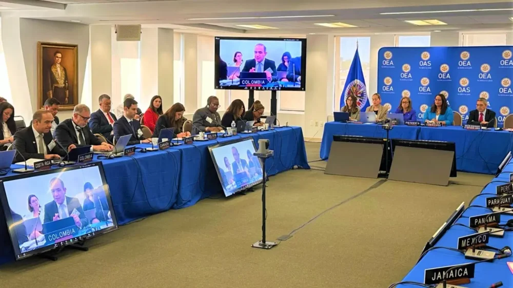 OEA aprueba informe sobre la lucha anticorrupción en Colombia durante reunión de expertos