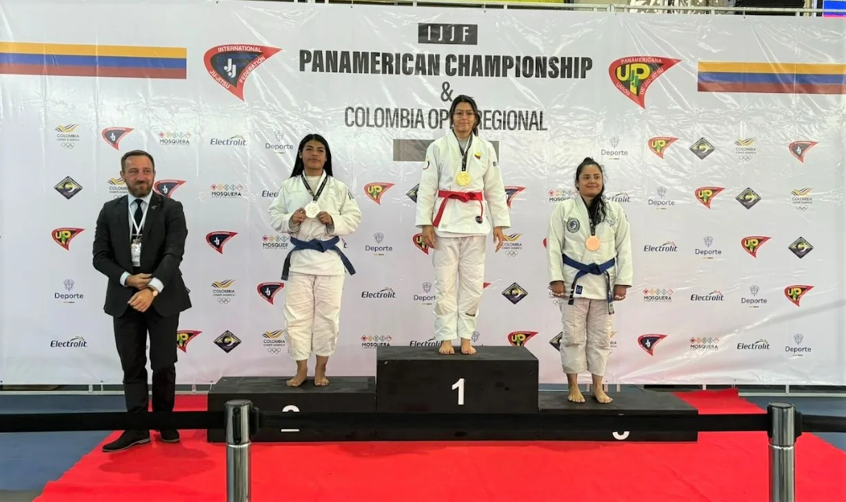 Risaraldenses obtubieron Tres medallas de oro y una de bronce en torneos internacionales de jiu jitsu