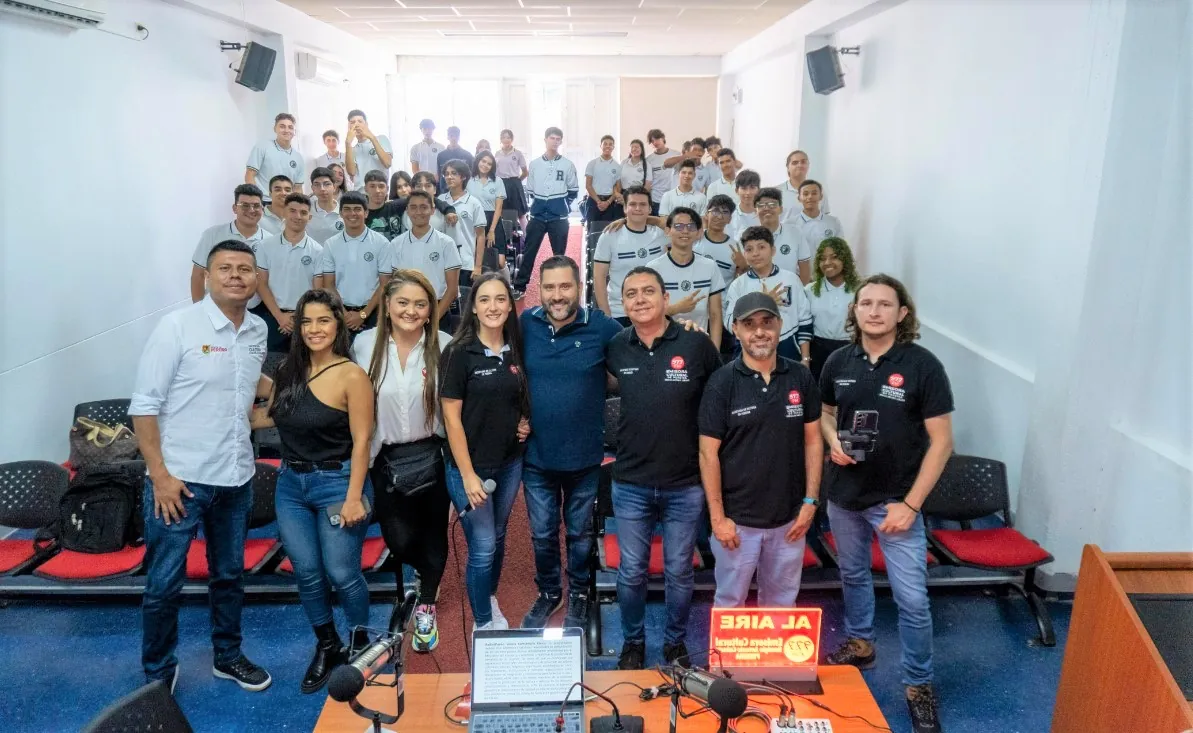 Estudiantes del Instituto Técnico Superior de Pereira participaron en taller de radio y podcast