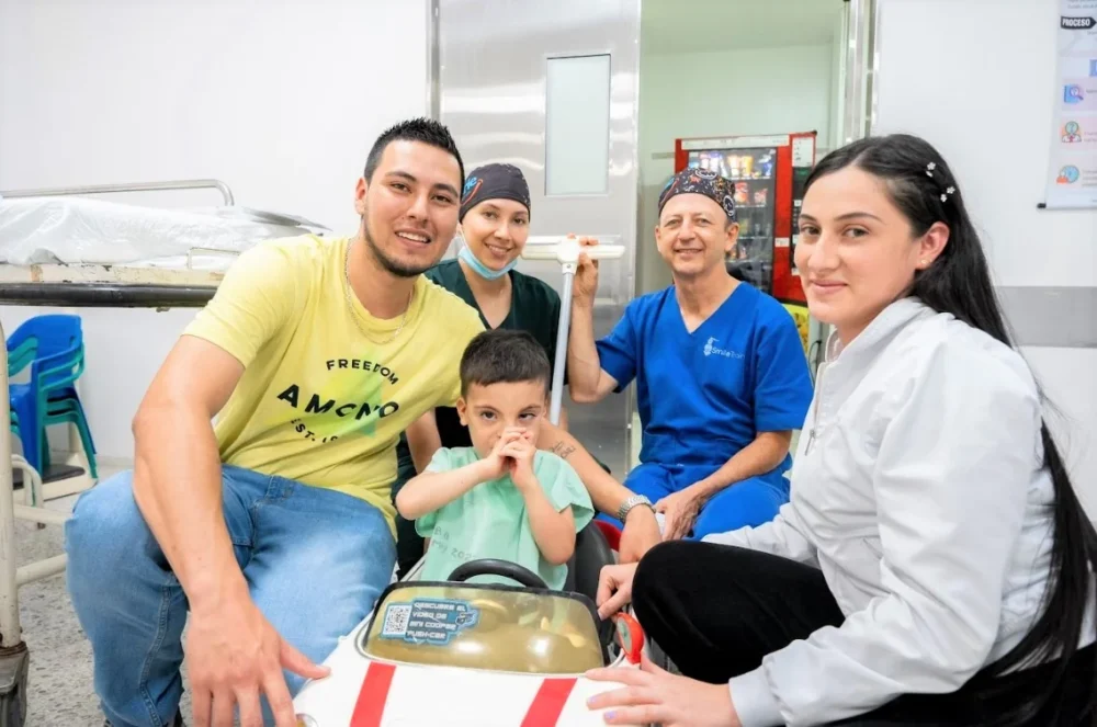 Miguel Ángel recuperó su sonrisa gracias a una alianza entre el Hospital San Jorge y la Fundación Sonríe