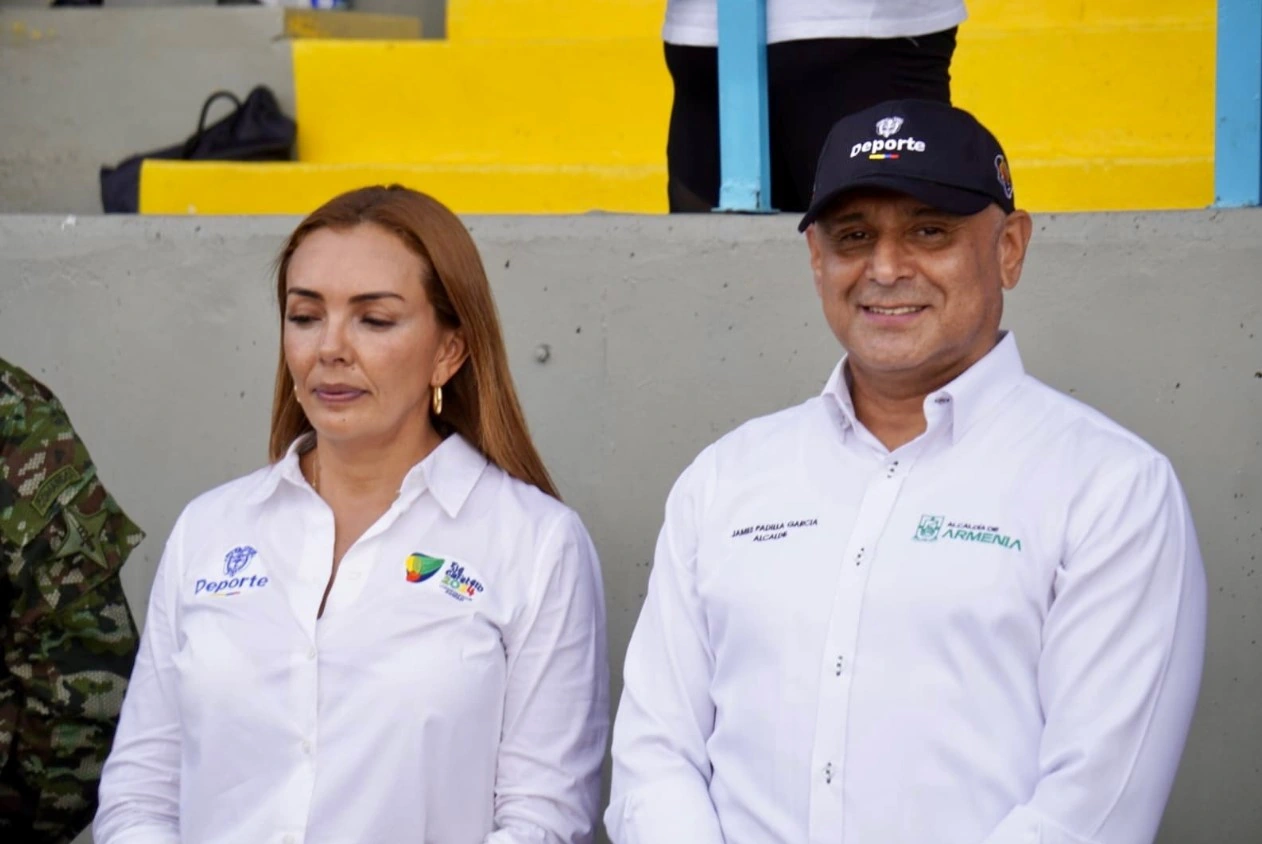 El Fuego Deportivo iluminó a Armenia y avanza su recorrido rumbo a los I Juegos Nacionales Juveniles