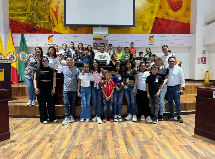 Pereira fomenta liderazgo juvenil con visita de niños y adolescentes al Concejo Municipal
