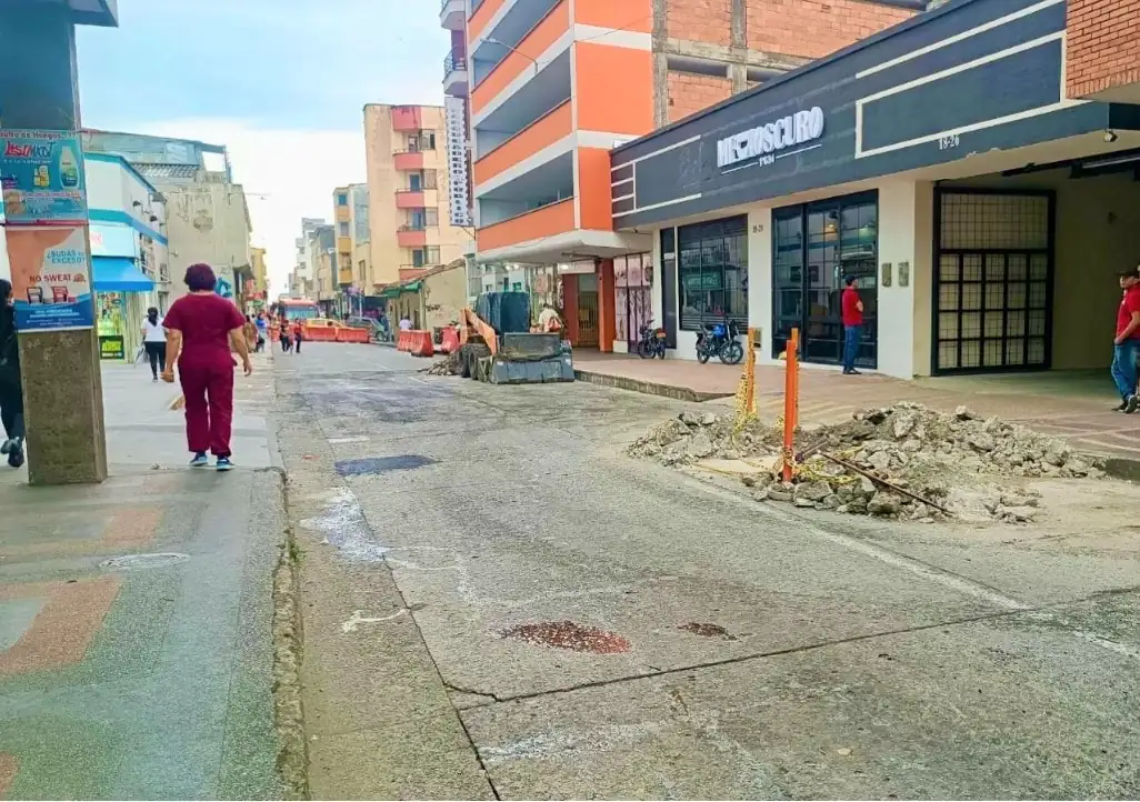 Atención Pereira: por aplicación de asfalto se cierran tramos en la carrera quinta