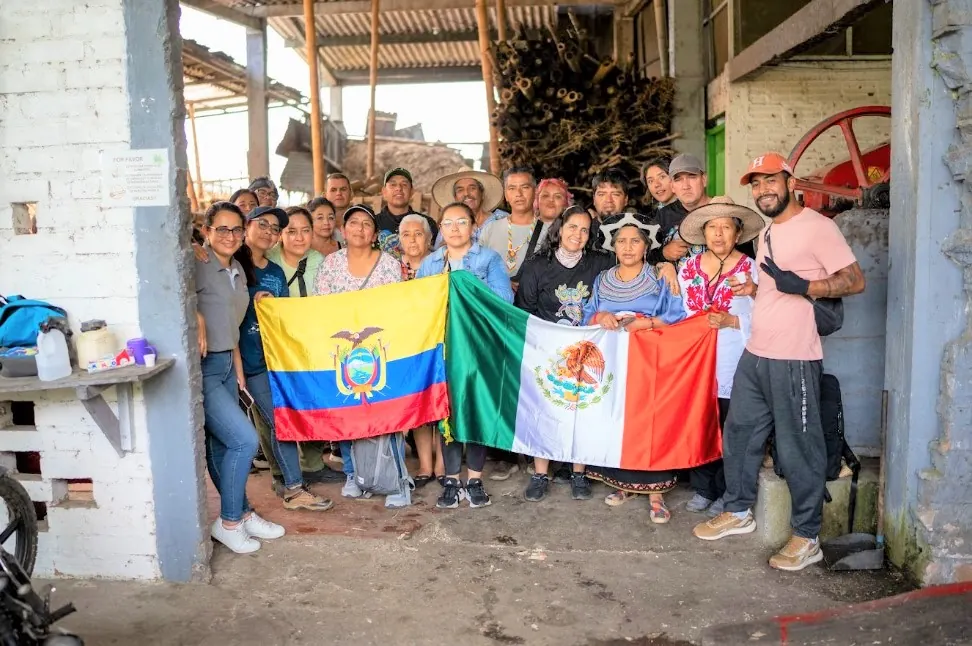 «La Seda como Embajadora Cultural: Guática recibe a México y Ecuador»