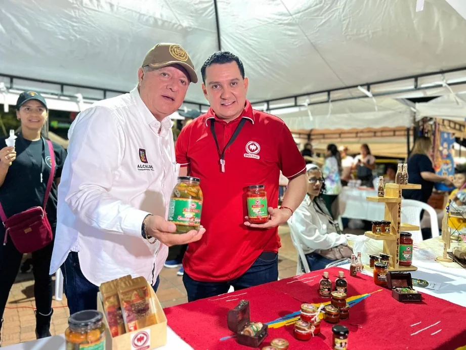 Comerciantes y tenderos son reconocidos como actores clave en el desarrollo económico de Dosquebradas