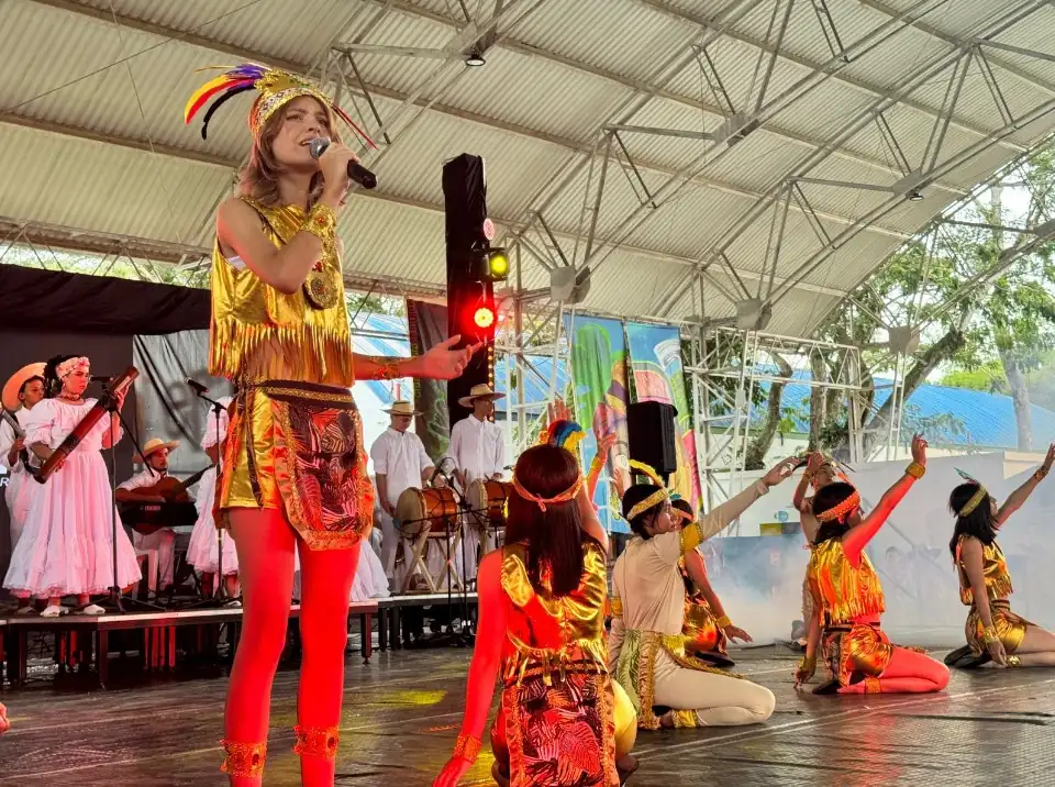 Alcalde Roberto Jiménez beneficia a más de 1.900 estudiantes con las Jornadas Escolares Complementarias de Comfamiliar