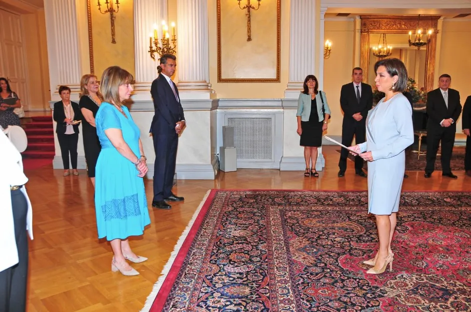Embajadora Ligia Margarita Quessep Bitar presenta cartas credenciales como Embajadora de Colombia concurrente ante la República Helénica