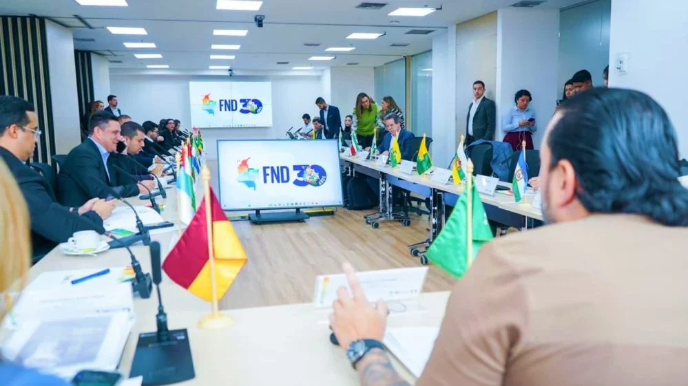 FND y Gobernadores evalúan Proyecto de Presupuesto de Regalías para el Bienio 2025-2026