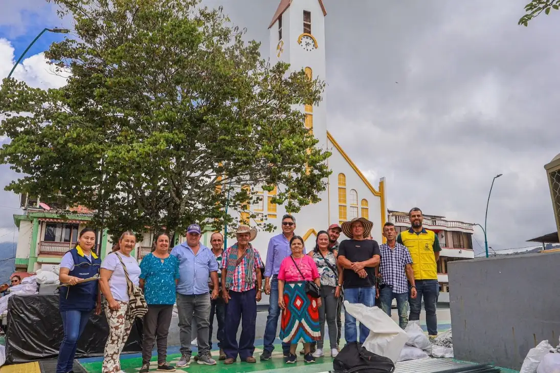 Gobernación de Risaralda llevó asistencia humanitaria a familias de Guática damnificadas por un reciente vendaval