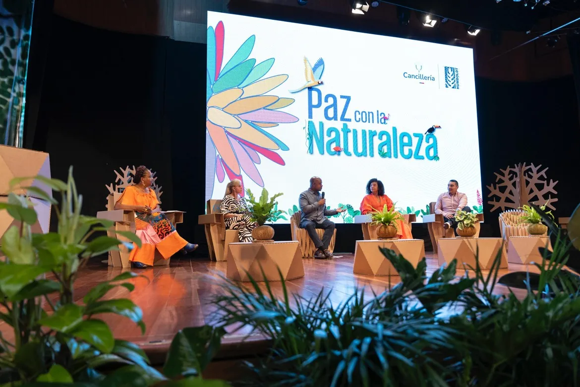 Ministro Luis Gilberto Murillo resaltó que la Cancillería trabaja más de cerca con los territorios, en panel sobre migración y diversidad