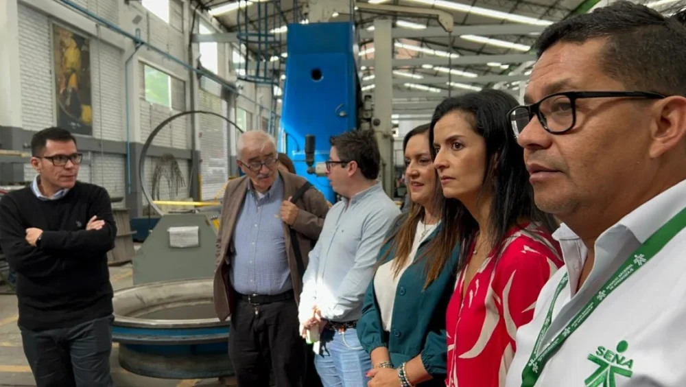 Gobierno impulsa la industrialización en el Eje Cafetero con más de $9.000 millones para centros ZASCA