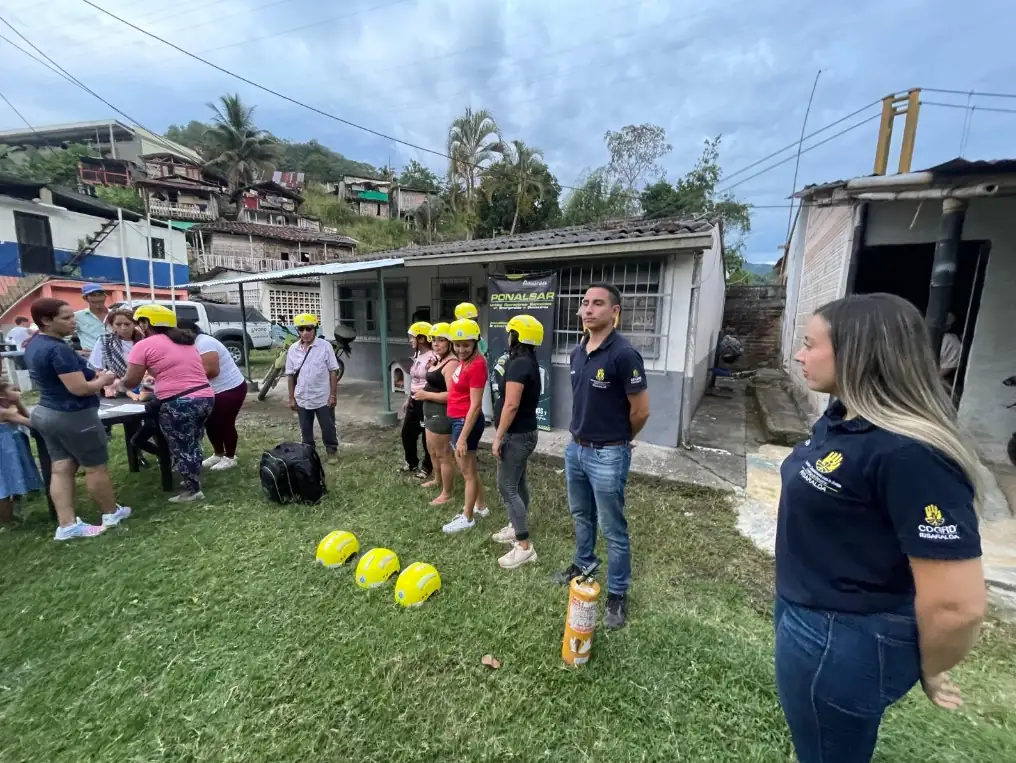 Equipos comunitarios de Estación Pereira culminaron capacitación de gestión del riesgo