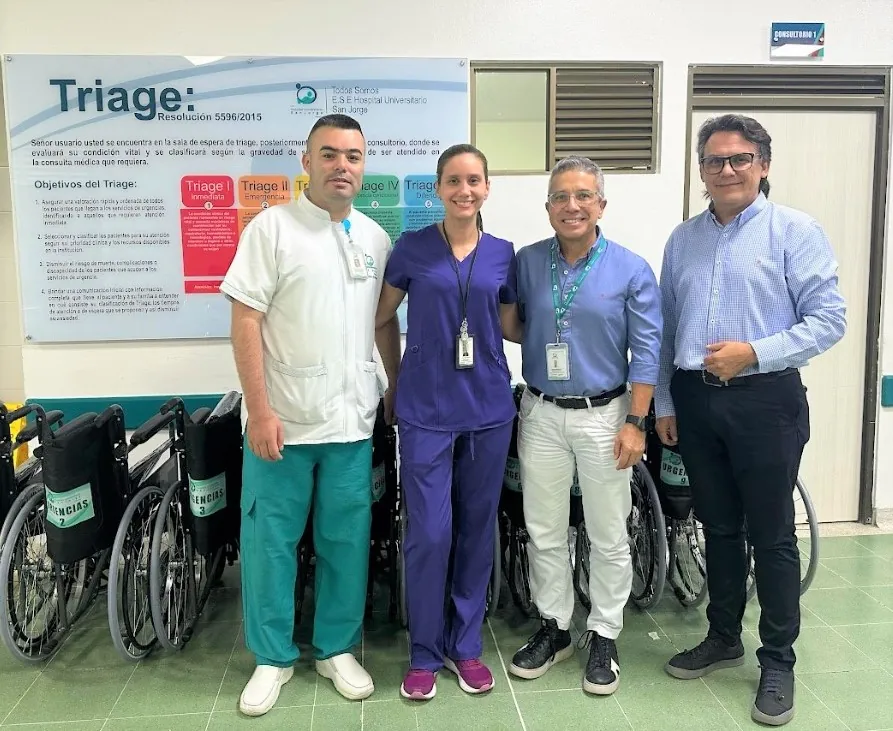 Humanización del servicio: sillas de ruedas para los pacientes en el San Jorge