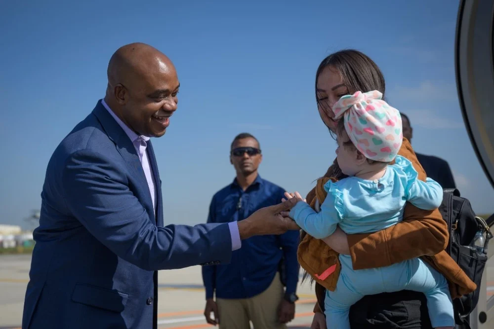 Declaraciones oficiales:  Vuelo de repatriación desde Beirut llegó a Bogotá