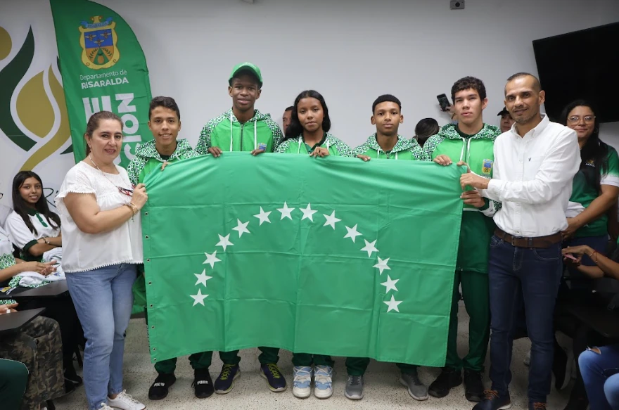 Gobernación entrega bandera a deportistas para finales de Intercolegiados
