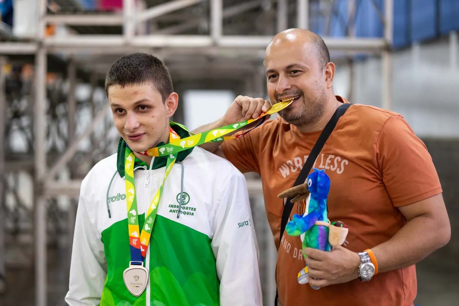 Inspiración y resiliencia, la historia de Juan Sebastián Valencia, ganador de oro y plata en judo visual