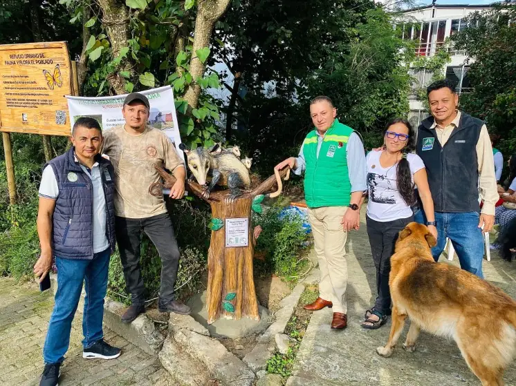 El director de la CARDER inauguró escultura dedicada  a la conservación de las Zarigüeyas