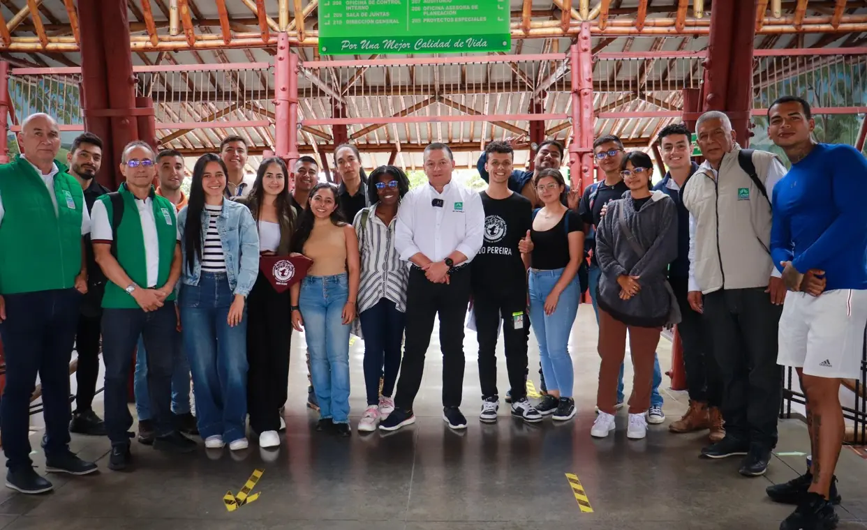 La CARDER y jóvenes de Risaralda en alianza clave para la educación y liderazgo ambiental en la región