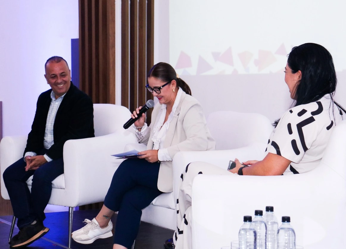 Ministra del Deporte hace un emotivo llamado a impulsar la salud mental de los jóvenes a través del deporte en seminario en Pereira