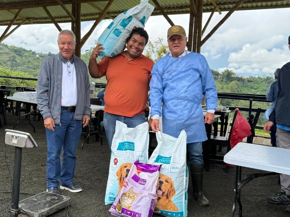 Alcalde Roberto Jiménez encabezó jornada de Bienestar Animal en Dosquebradas