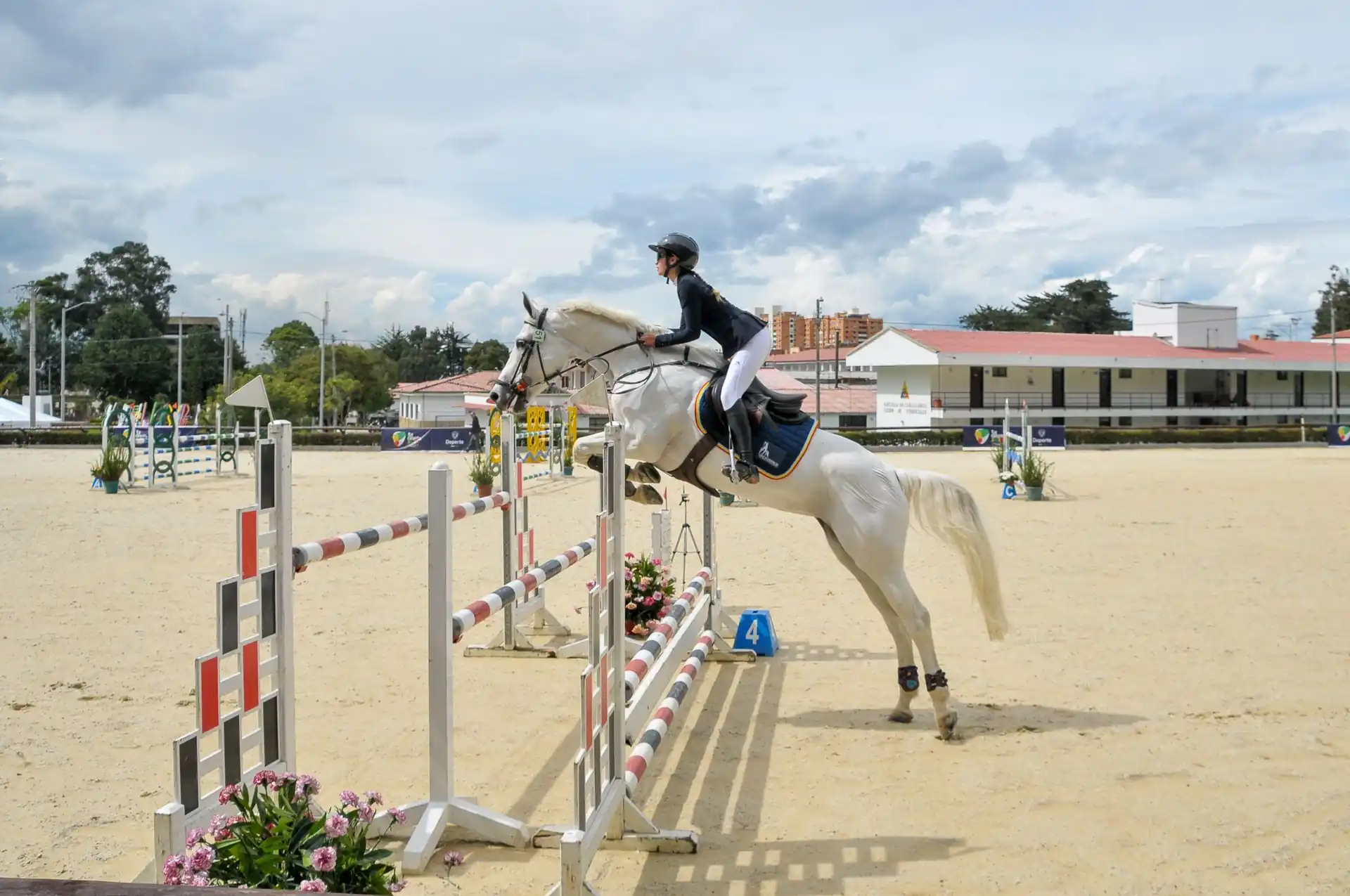 Equitación: salto dorado para Bogotá y jornada destacada en Funza en la modalidad cross country