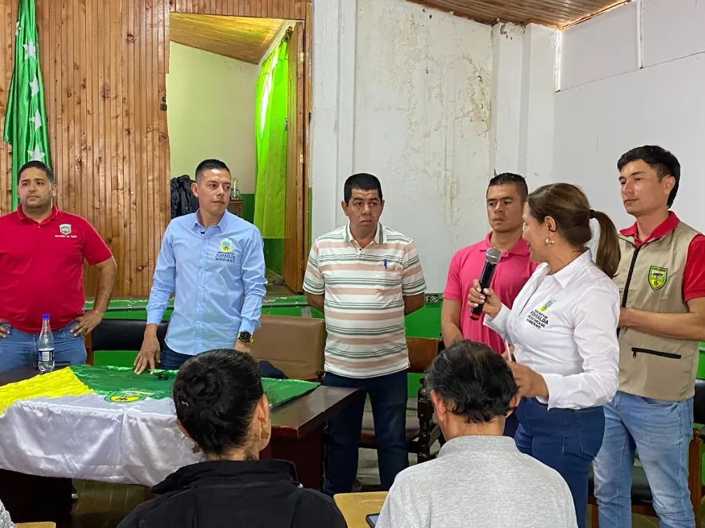 AlfabeTIC sigue reduciendo la brecha digital en Risaralda; esta vez la clausura fue en Apía