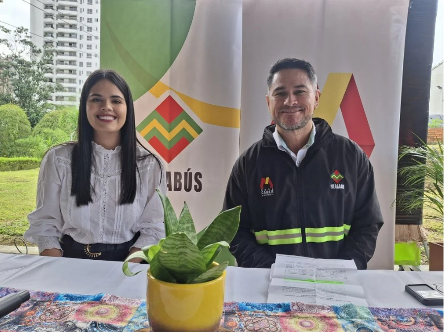 Cartilla de «Transporte por Cable: derechos y deberes de los usuarios” y la Escuela de Megahéroes», fueron lanzados por la SuperTransporte en MegaCable Pereira