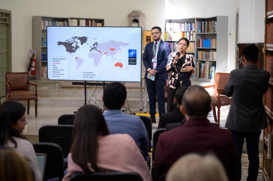 Se realizó con éxito el primer coloquio de los estudiantes del Curso de Capacitación Diplomática y Consular