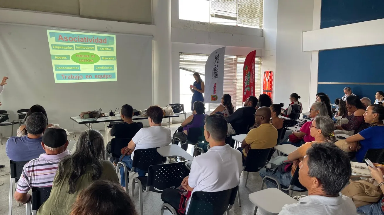 Productores de Pereira de Cosecha se capacitan para potenciar calidad y ventas de sus productos