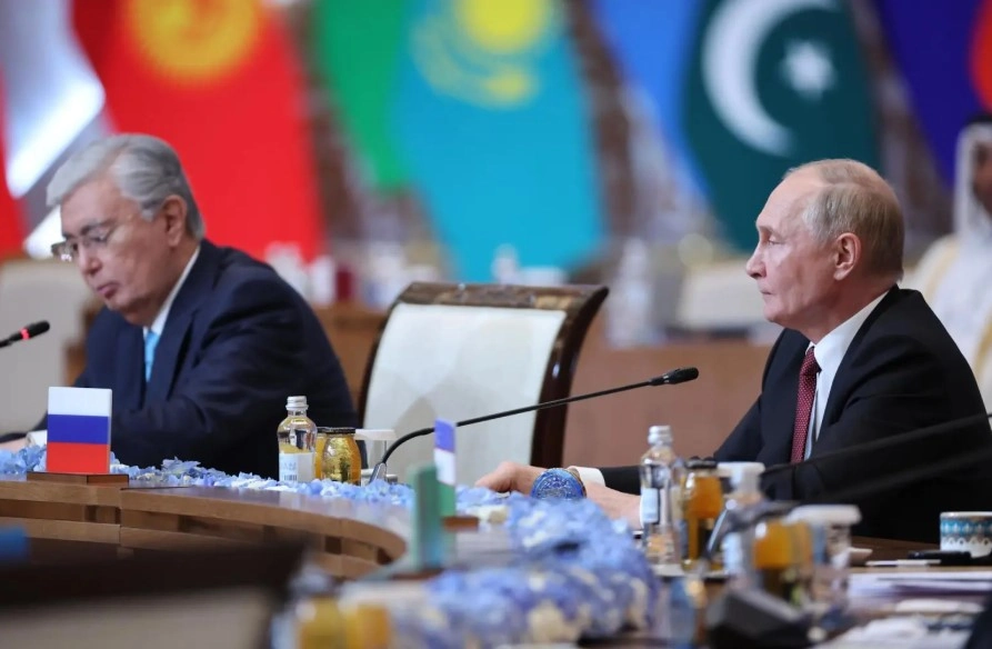 Vladímir Putin viaja a Kazajistán para reforzar cooperación nuclear y económica