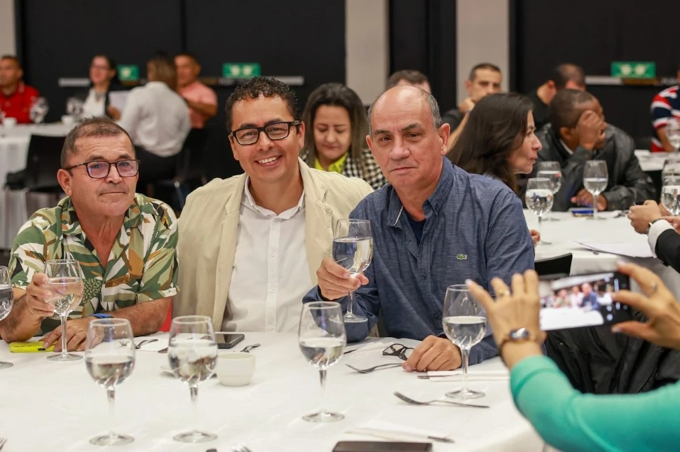 Gobernación Risaralda rinde homenaje a 600 educadores por su entrega y vocación