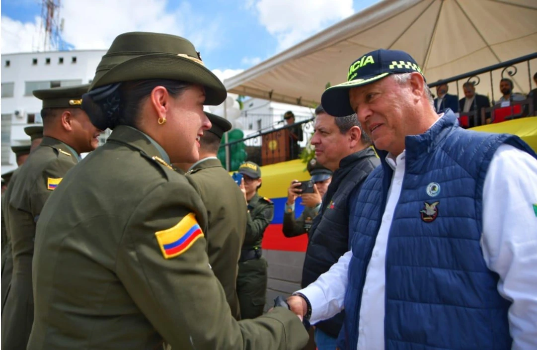 El alcalde Roberto Jiménez Naranjo exaltó el compromiso de la Policía Nacional con la recuperación de la seguridad en Dosquebradas