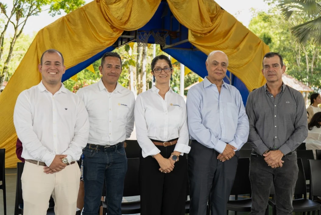 Educa Liceo Bilingüe de Comfamiliar Risaralda celebró su primera promoción de transición