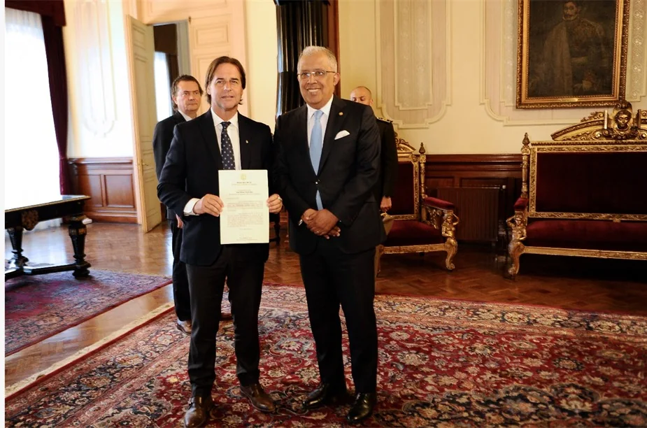 El Embajador de Colombia en Uruguay, Francisco Coy, presentó las Cartas Credenciales ante el Presidente de la República Oriental del Uruguay