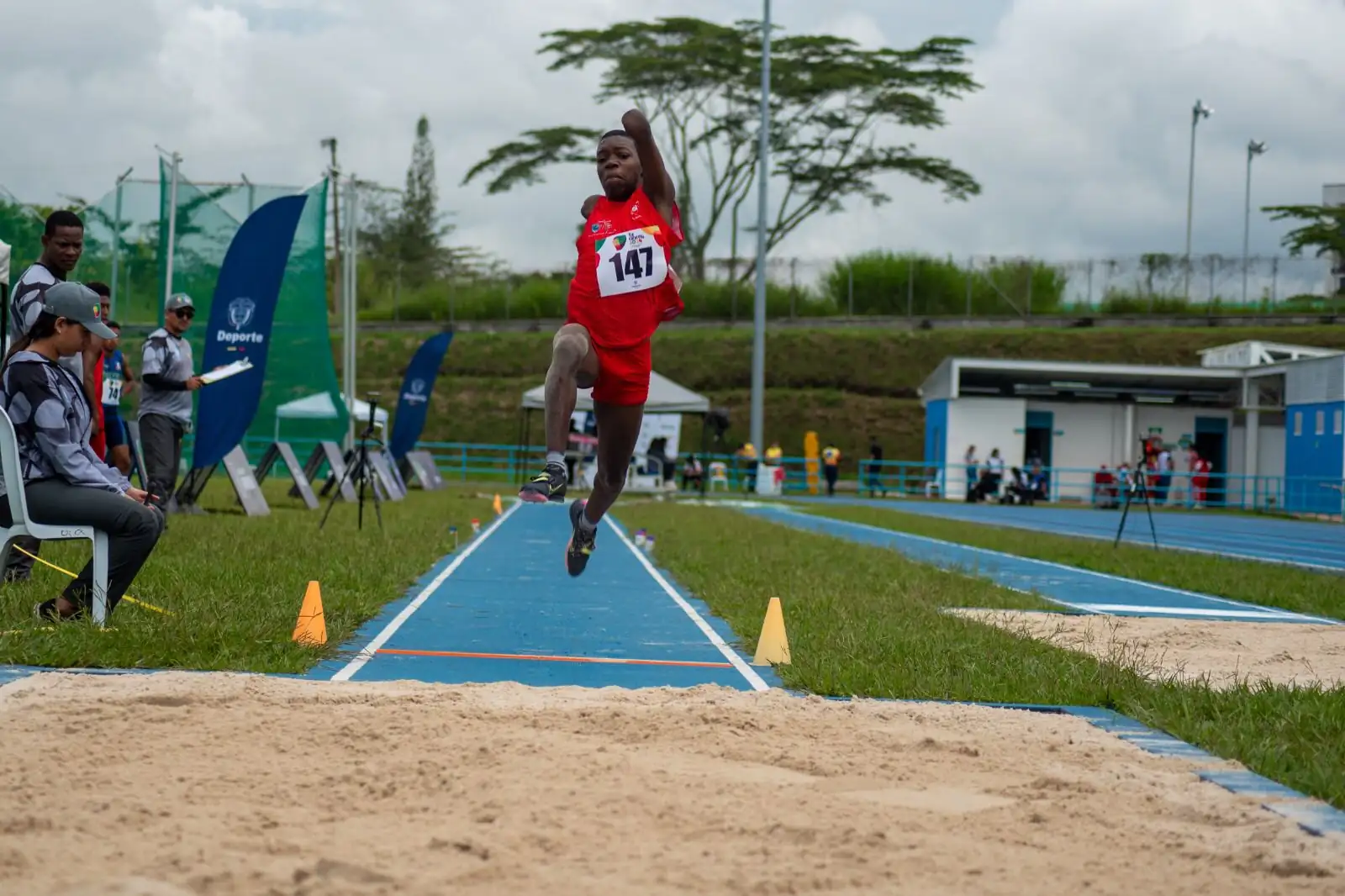 Luis Guillermo López y el salto de la vida que le brindó el Para atletismo