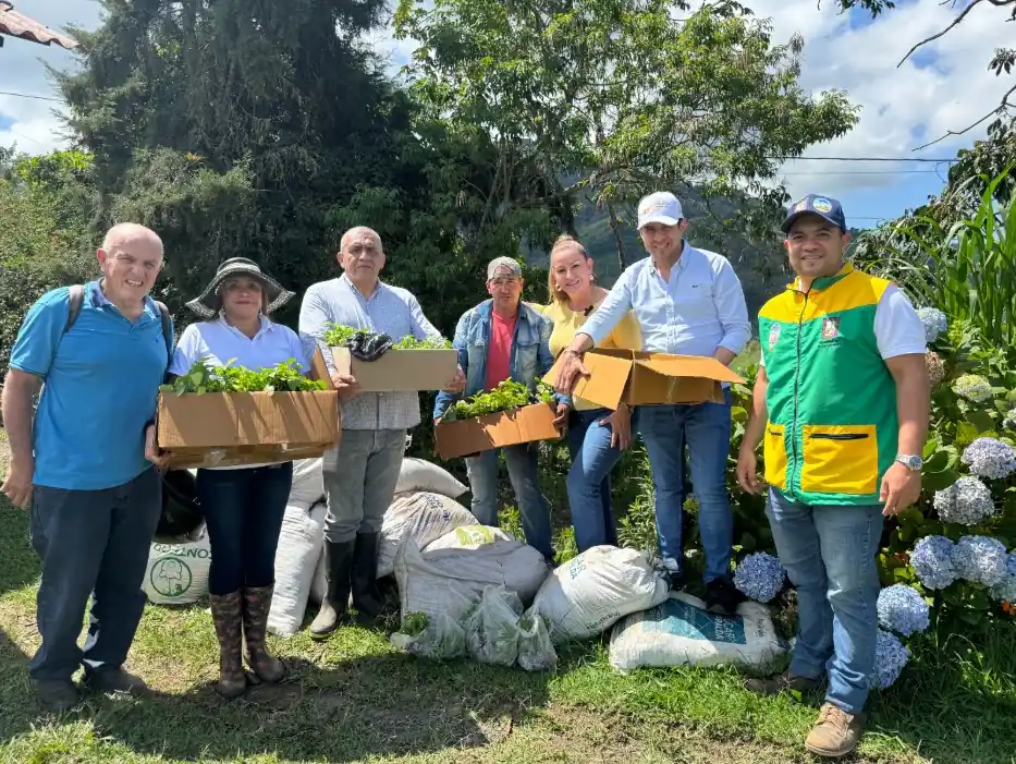 El alcalde Roberto Jiménez impulsa la caravana ‘Transformando el campo, Cosechando futuro’