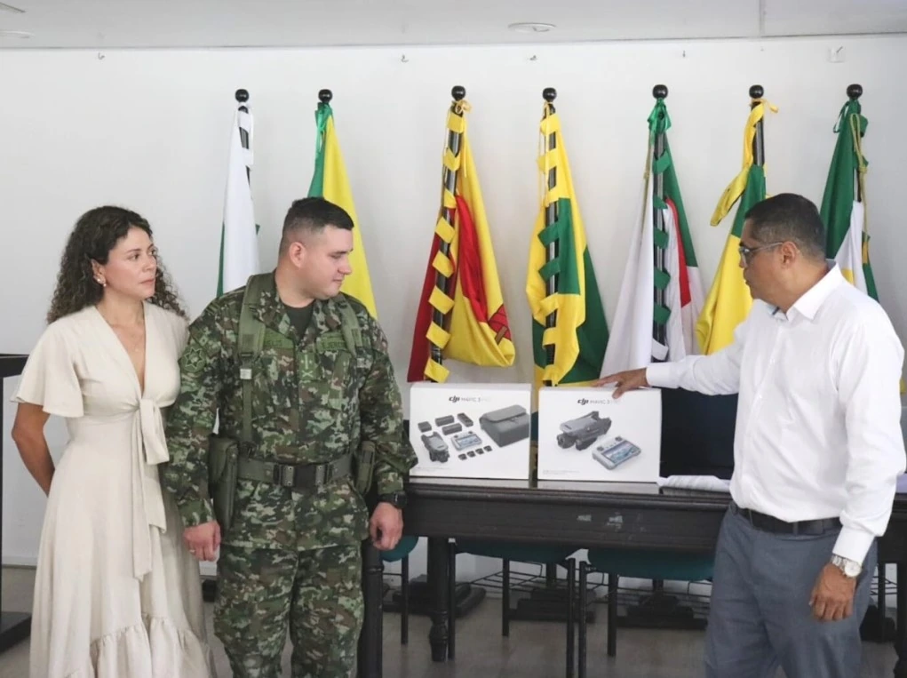Gobernación refuerza la seguridad con la entrega de drones al Batallón San Mateo
