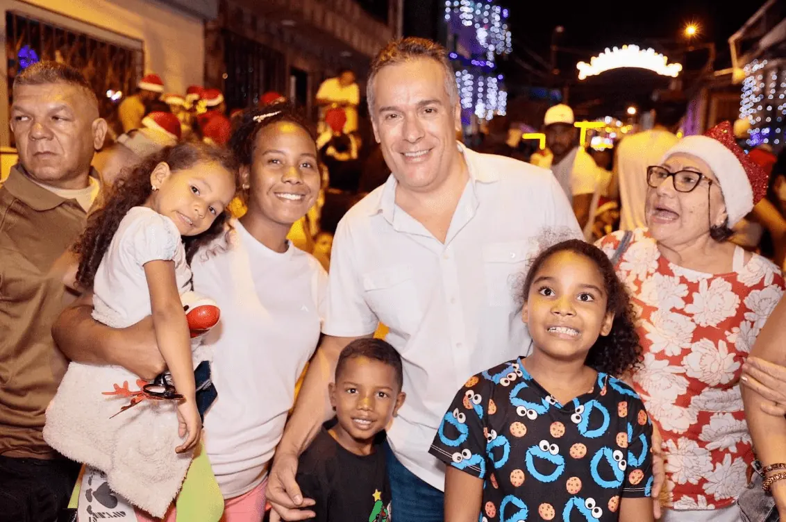 La Secretaría de Gestión Administrativa, realizó la cuarta novena navideña en la Comuna Cuba