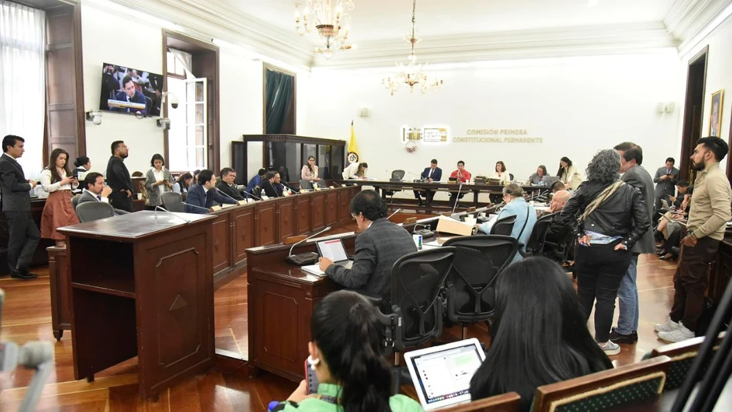 Avanza la reforma política en el Congreso, Comisión Primera la aprobó en tercer debate