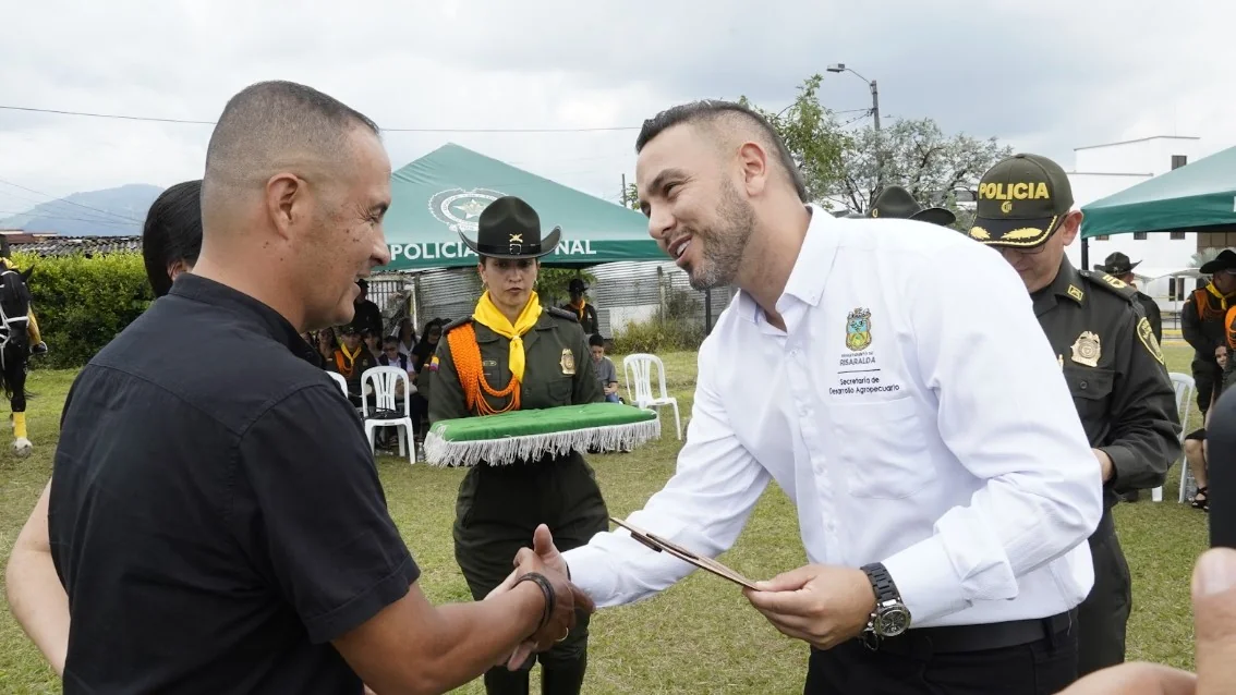 Gobernación de Risaralda reconoce la labor de los Carabineros y la Policía Ambiental en Risaralda