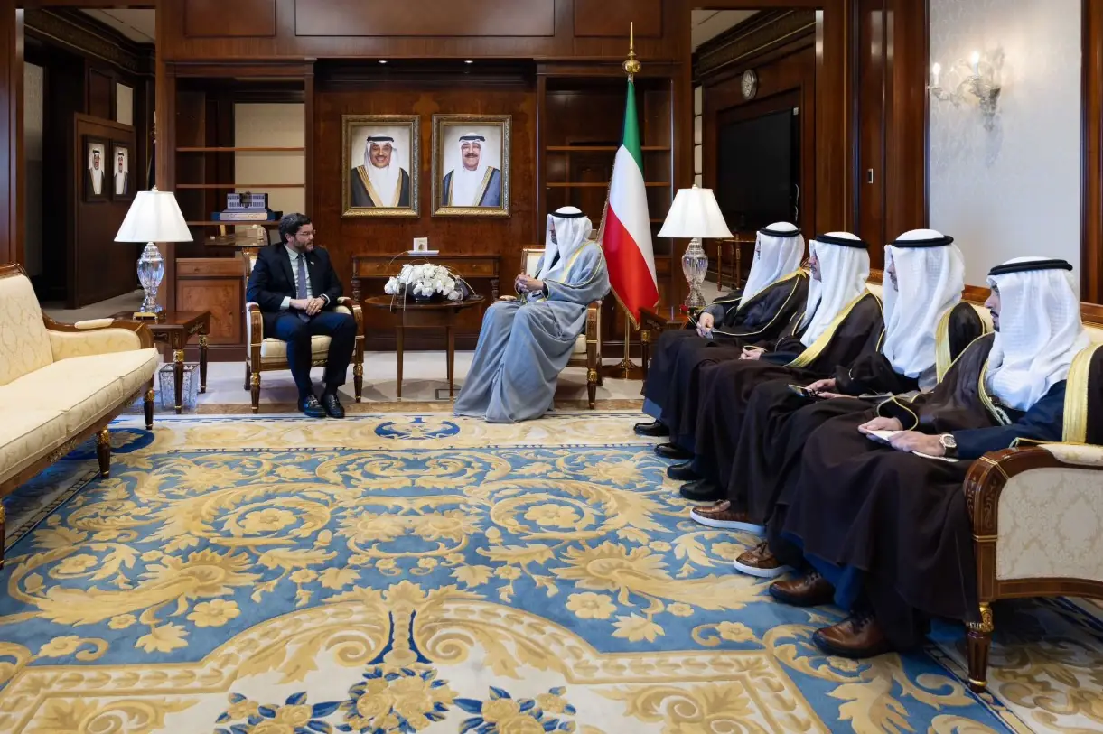 Embajador de Colombia en Emiratos Árabes Unidos presentó cartas credenciales ante el Ministro de Relaciones Exteriores del Estado de Kuwait