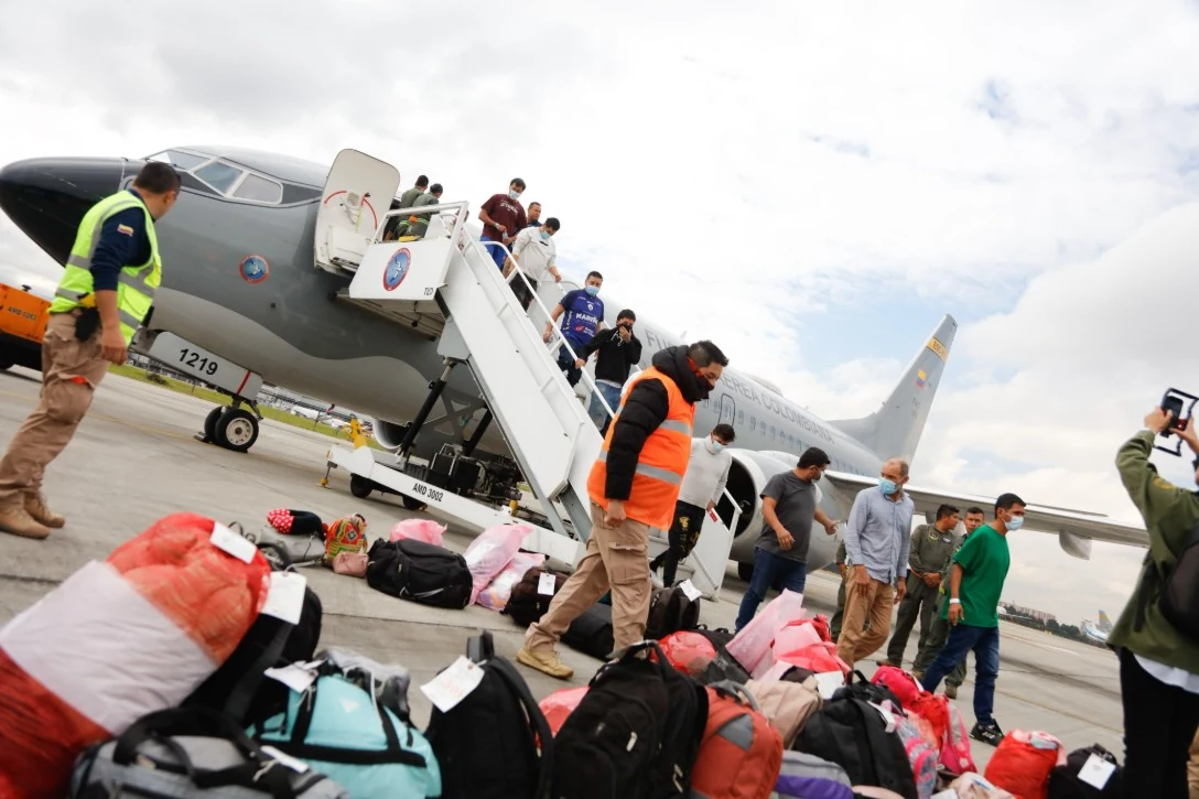 Llegan a Colombia los 201 connacionales deportados de Estados Unidos
