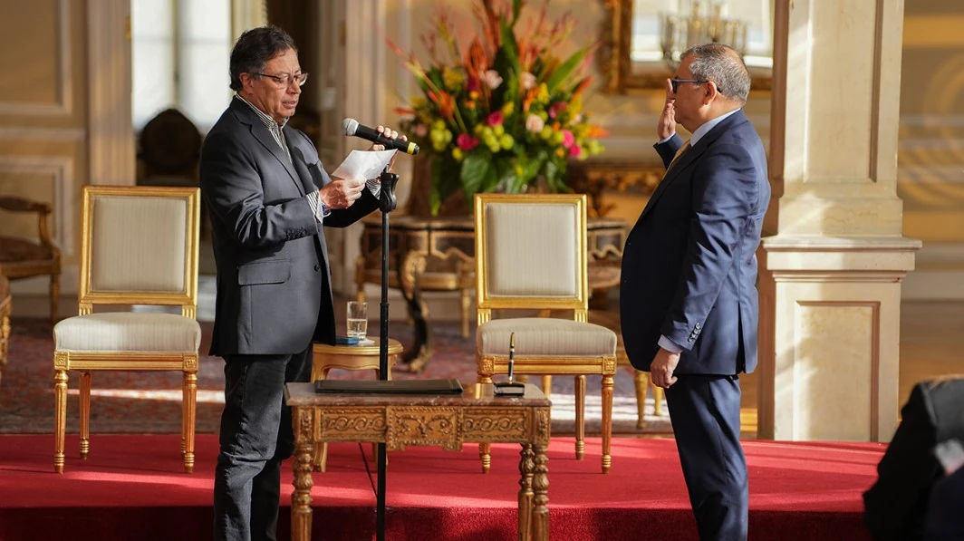 Democracia representativa, equilibrio de poderes y el pueblo, como fuente soberana, nos permite enfrentarnos a los autoritarismos: presidente Petro