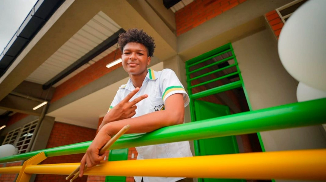 Con una inversión superior a $ 207 mil millones, en Colombia más de 300.000 estudiantes se han beneficiado con infraestructura educativa nueva y renovada